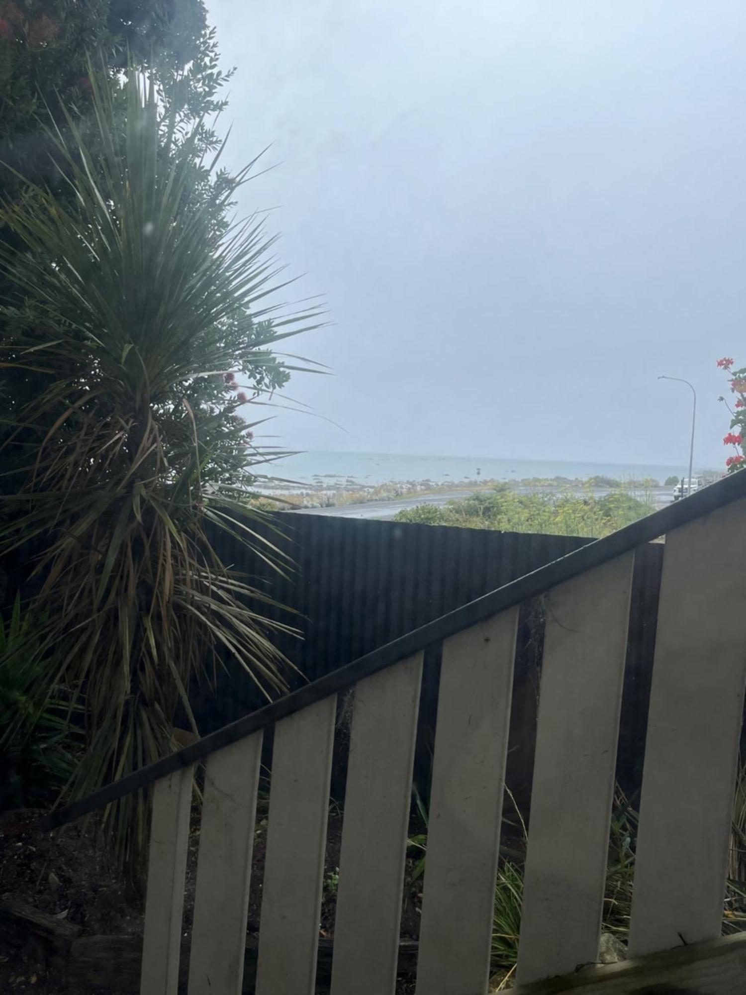 Kaikoura Seaside Lodge Exterior photo