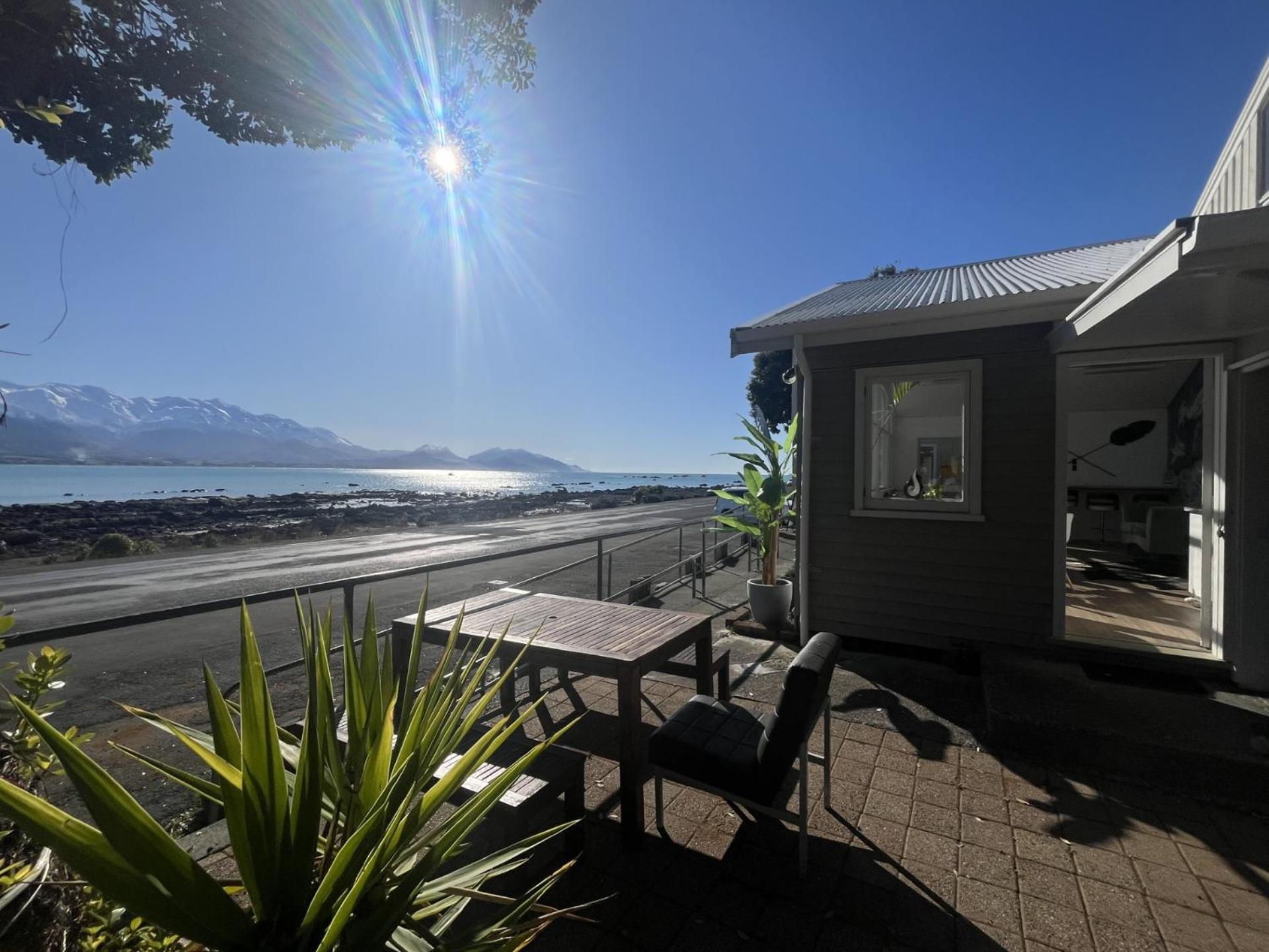 Kaikoura Seaside Lodge Exterior photo