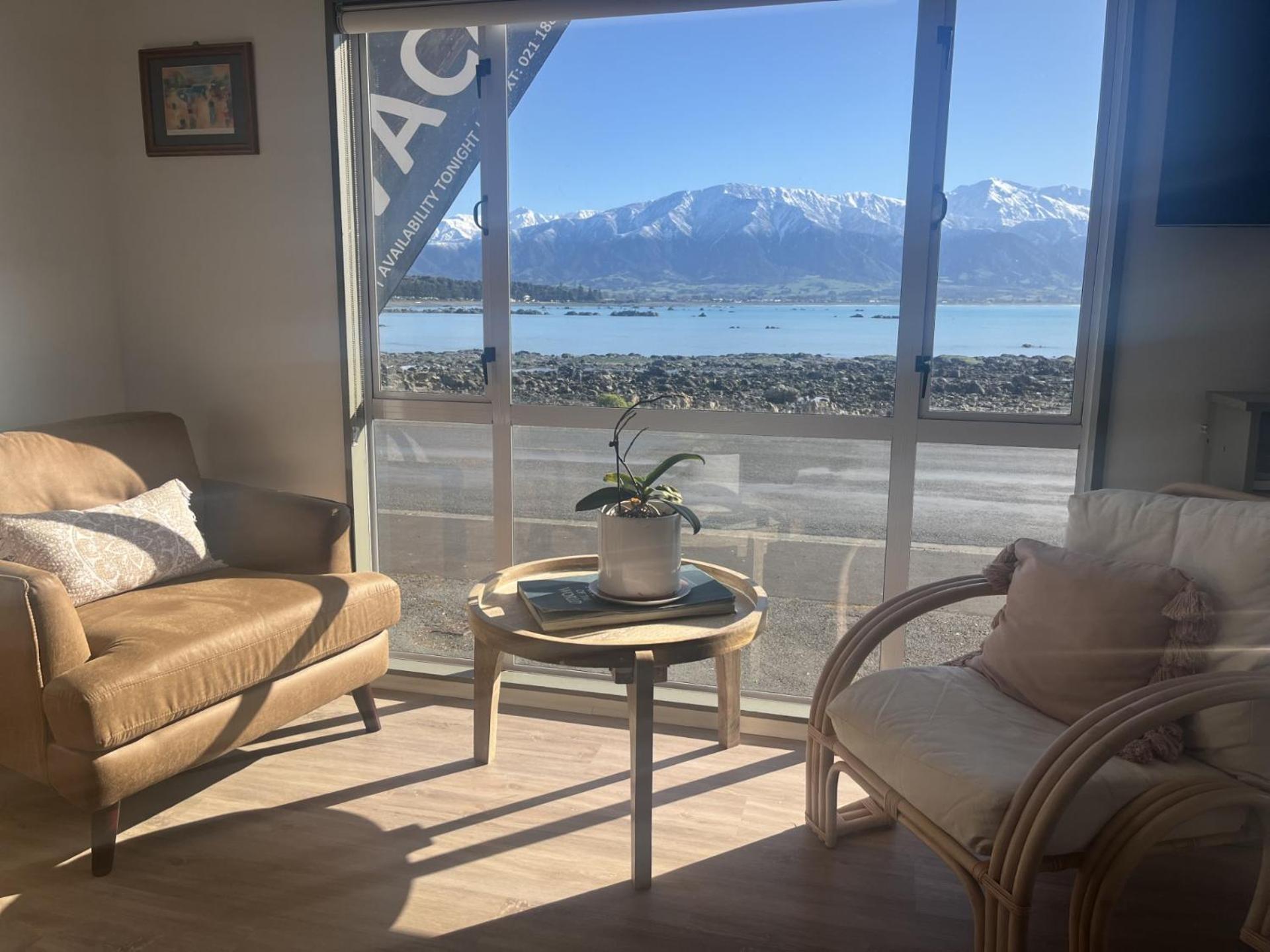 Kaikoura Seaside Lodge Exterior photo