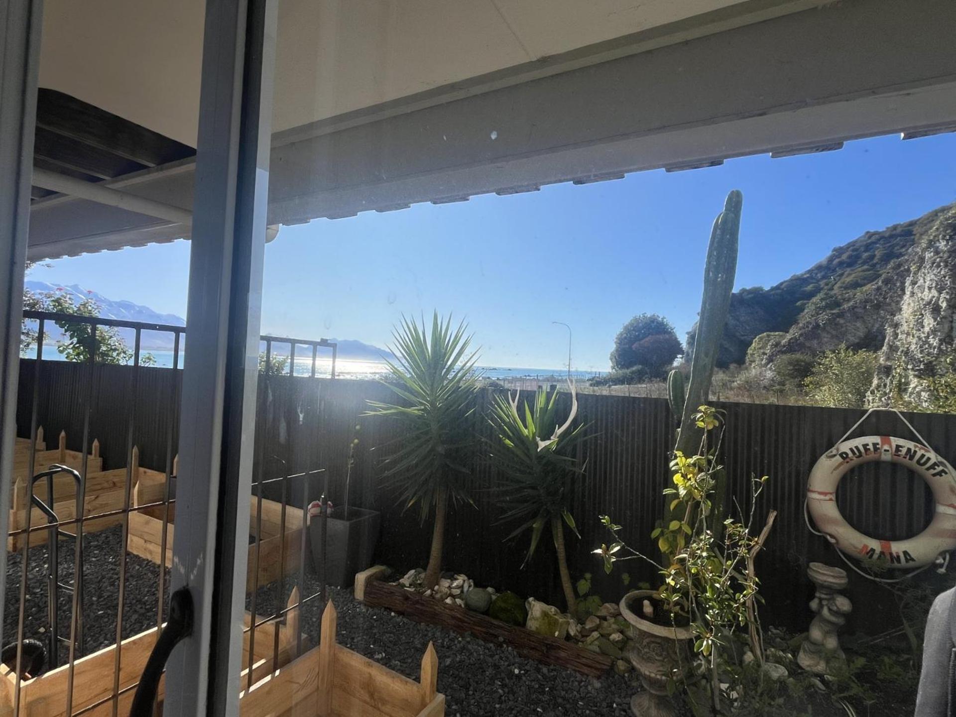 Kaikoura Seaside Lodge Exterior photo