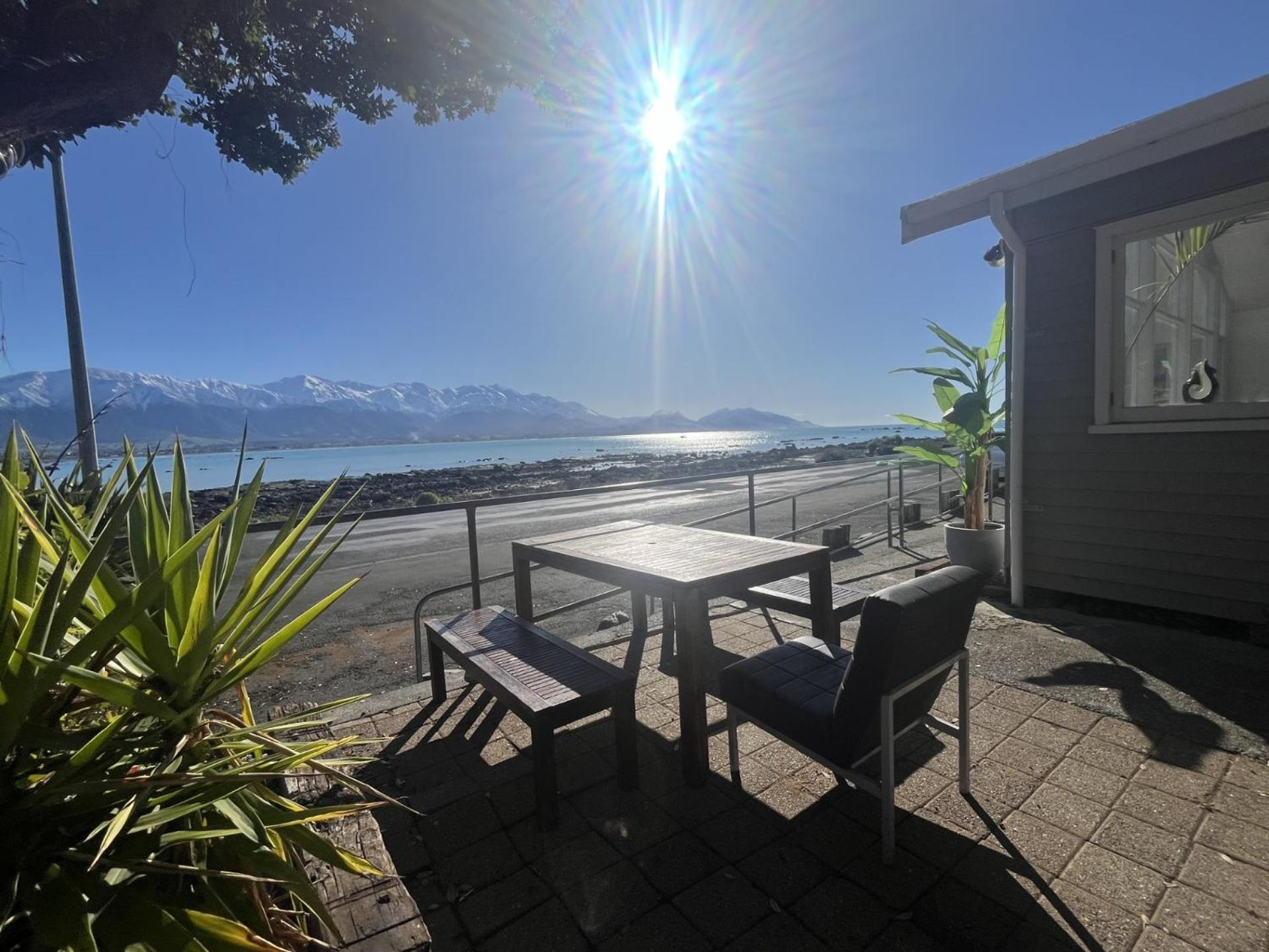 Kaikoura Seaside Lodge Exterior photo